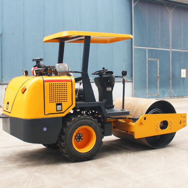Buy Direct Road Construction Machinery 3.5 Tons Road Roller with Imported Hydraulic Valve at wholesale prices