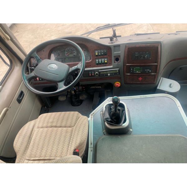 Zk6608d Used Mini Bus Yuchai Engine 85kw Yutong Coach Euro IV Left Hand Drive