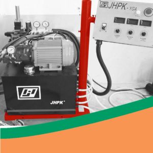 China Puf Foaming Solar Water Heater Machinery on sale