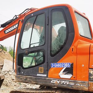 Active 7 Ton Used Doosan DX75 Excavator Mini with Original Hydraulic Pump in