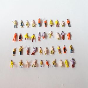 1:150 scale model painted ABS plastic train passenger for model building