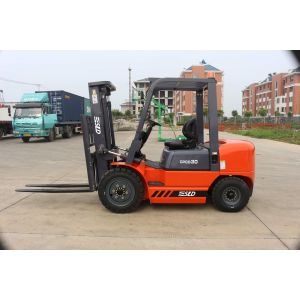 China FD30 3000kgs Diesel Forklift Truck Equipped With ISUZU / MITSUBISHI Engine on sale