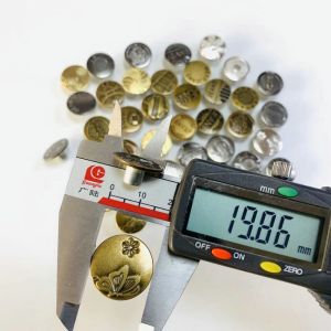 Manufacturer Wholesale Classic antique brass metal Jeans button for jeans