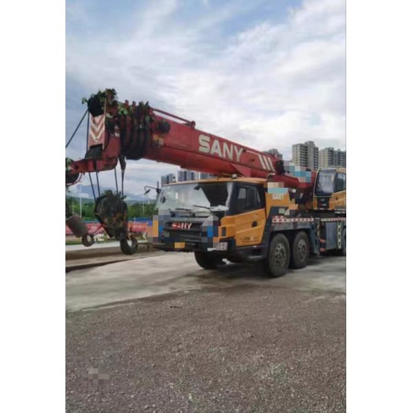 75 Ton Heavy Equipment Mobile Crane with Maximum Lifting Height 40m and 4 Shafts