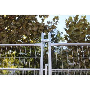 China Hdg W2.4m 32*1.5mm Temp Construction Fence on sale