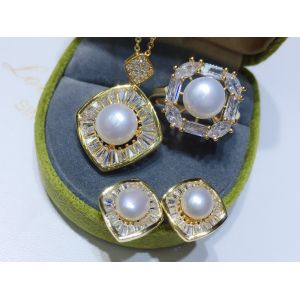 Natural Pearl necklace Elegant Multilayer Pearl Necklace ForWomen Vintage