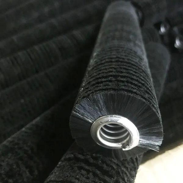 Soft Black Nylon PA6 Bristle Spiral Roller Coil Brush With Custom Size