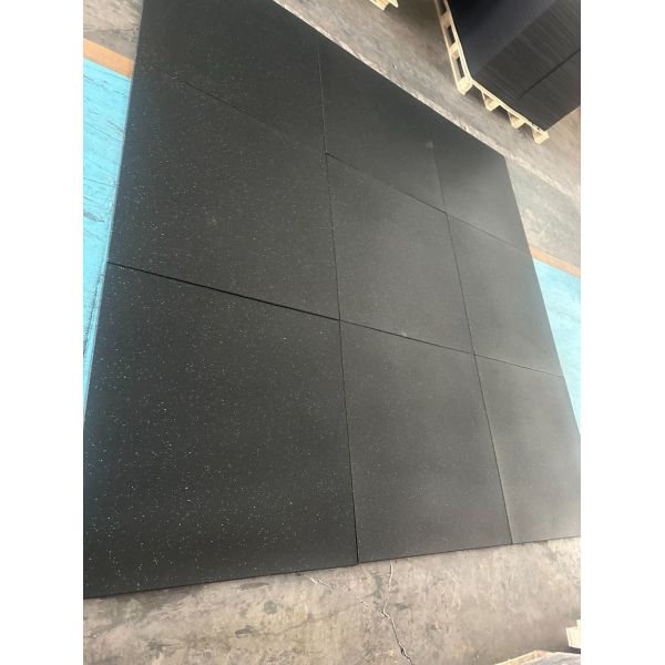 NR Material EPDM DOT Rubber Floor Tiles for Environmentally Friendly and Non-Toxic Flooring 1m*1m 15mm Thickness