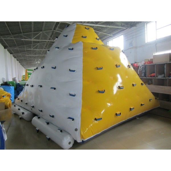 Crazy Inflatable Water Toys Inflatable Iceberg / Icetower For Floating Water Park