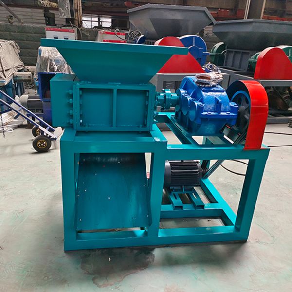Customized High Capacity Automatic Waste Tire Shredder Crusher Machine for Recycling