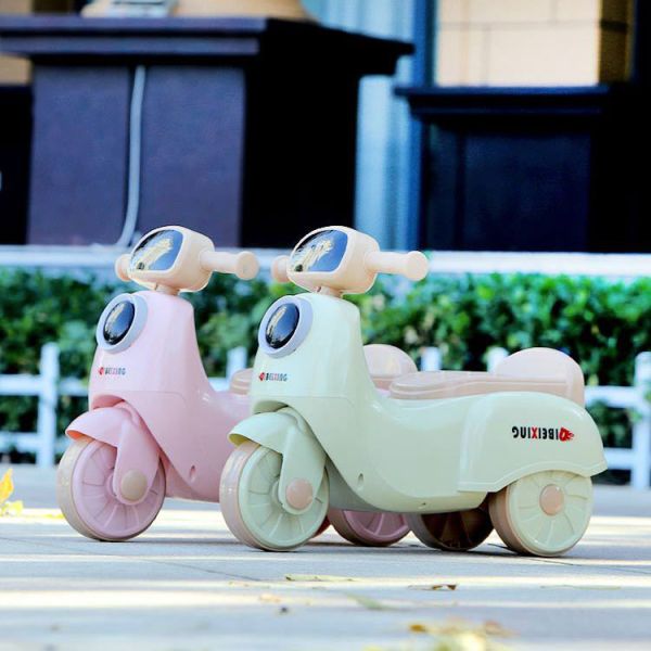 Scooter Walker Sliding Car Pushing Car Foldable Four Wheels for Boys Girls Ride On Toy