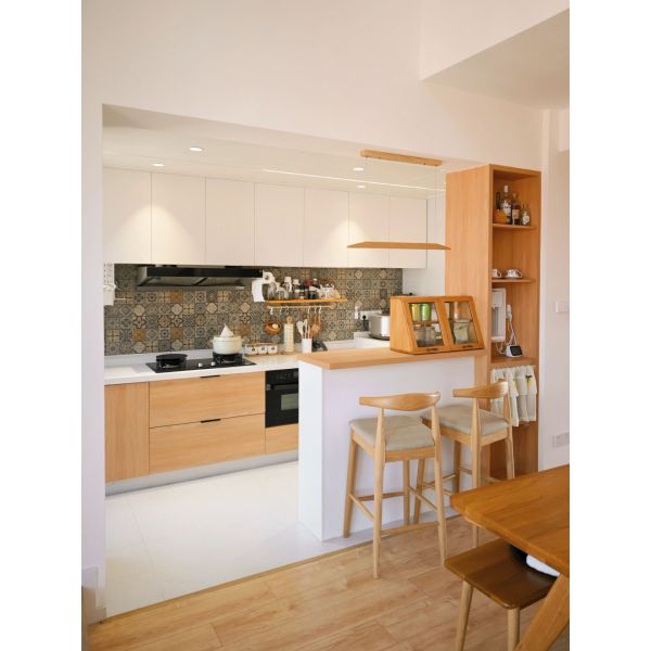 Customized MDF Laminate Wholesale Grey Lacquer Storage Pantry Kitchen Cabinets