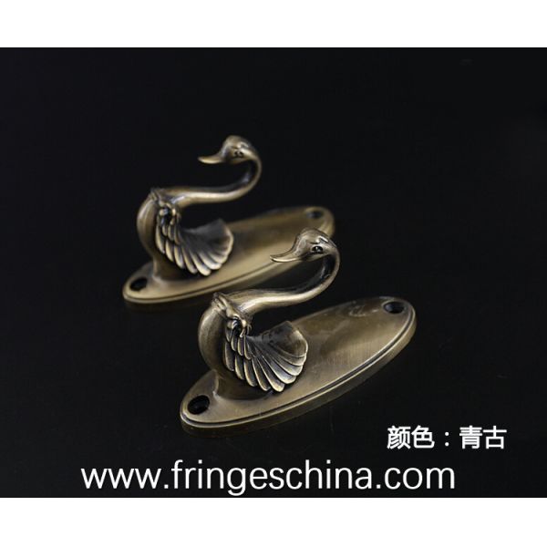 High quality classical customized metal zinc alloy curtain hooks for home decorations