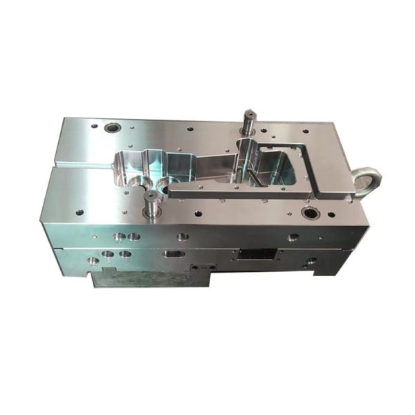 Buy Hot Runner OEM Plastic Injection Mold with FUTA Base for 300000-500000 Shots at wholesale prices