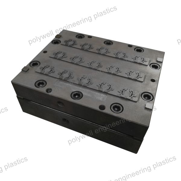 Extrusion Tool for Thermal Barrier Strip Extruding Machine