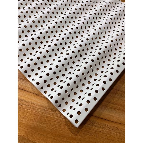Soundproof 800x800mm Punched Aluminum Metal Ceiling Alloy Wave Plate