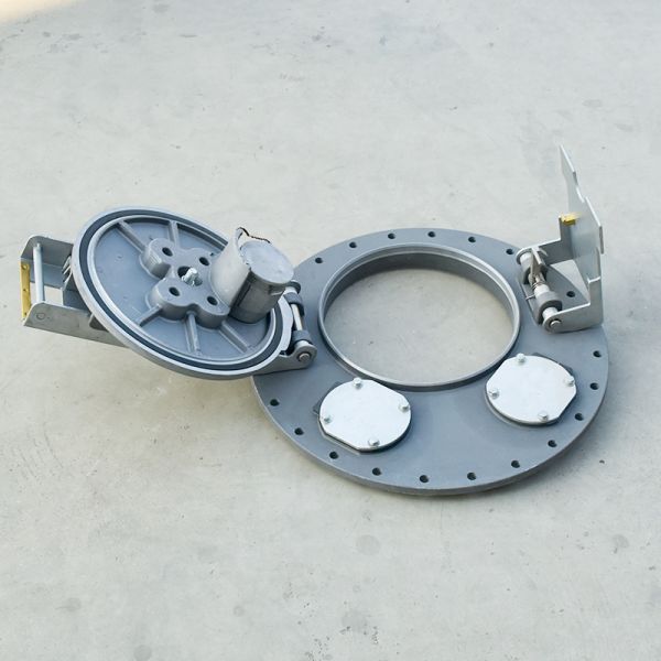 16 Inch Aluminum Alloy Tanker Manhole Cover For Fuel Tank Truck Optional Breathing Valve Flow Rate