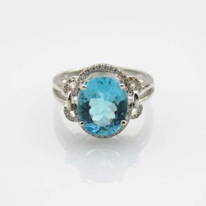 925 Silver Oval Blue Topaz Gemstone Ring with CZ Diamons (R261)