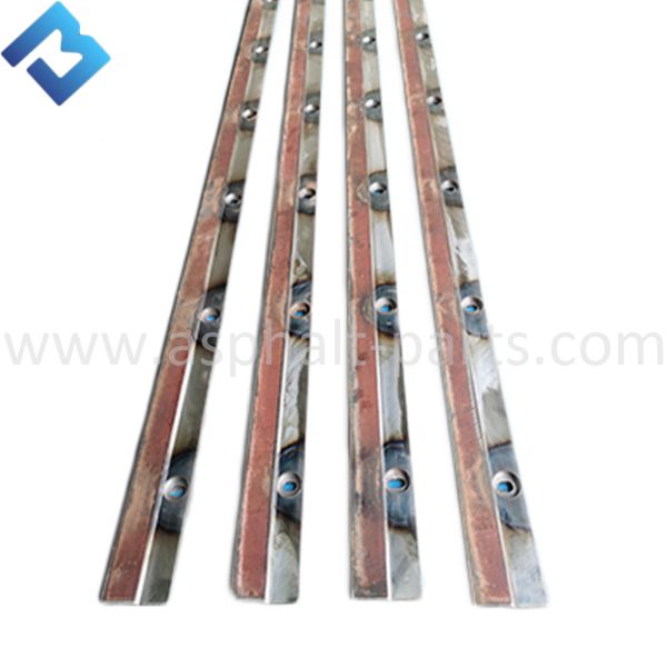 Buy asphalt paver wear parts S1880-3L AB600-3 2211961 strip wear wear resistant steel bar at wholesale prices