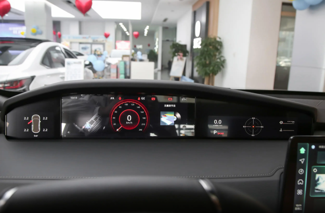 2023 Changan Uni-K 5-door 5-seat SUV 2.0T 233 horsepower Manual Copilot Seat Adjustment