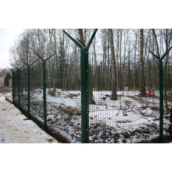 1.8 m Hot Dipped Galvanized Welded Wire Mesh Fence Panel PVC Coated Green Fence Panels Top With Barbed Wire