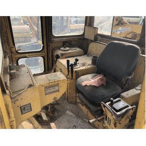 Used Made in Japan Caterpillar Forest Crawler Bulldozer D7g with Winch Cat Dozer