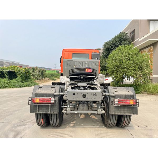 Buy Euro2 10 wheels 420hp Prime Mover Truck 6x4 Sino Howo Truck Tractor Head at wholesale prices