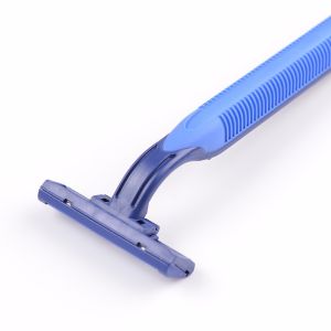 3 blade disposable shaving razor