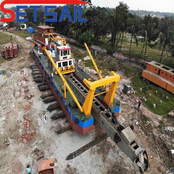 Diesel Engine Cutter Suction Dredging Dredger with Water Flow Meter