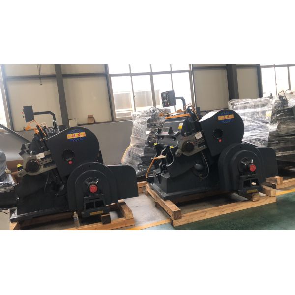 ML1200 CE ISO Creasing & Flatbed Die Cutter Machine With Stable Performance