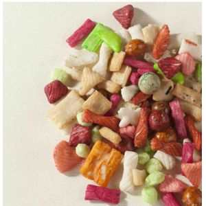 Quality Vegetarian Japanese Rice Biscuits Seaweed Deep Fried Rice Crackers for sale