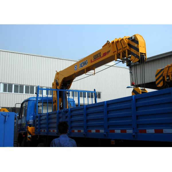 Buy Economical Safety Telescopic Boom Truck Crane at wholesale prices