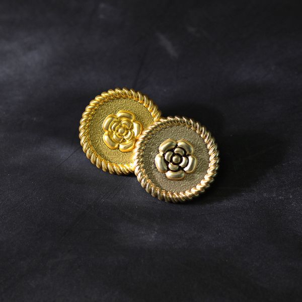 18mm light gold metal flower shape round high feet decorative jacket sweater coat button suit button