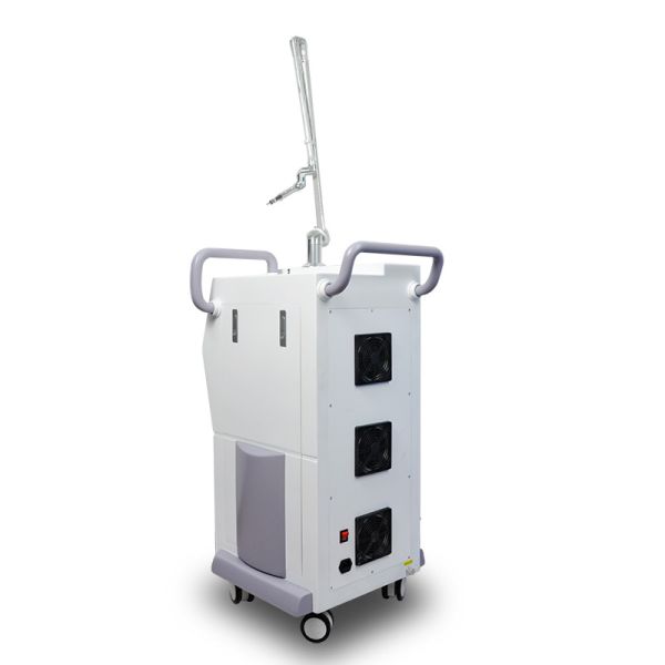 Buy 635nm ISO CO2 Fractional Laser Machine ,  30W Skin Rejuvenation Machine at wholesale prices