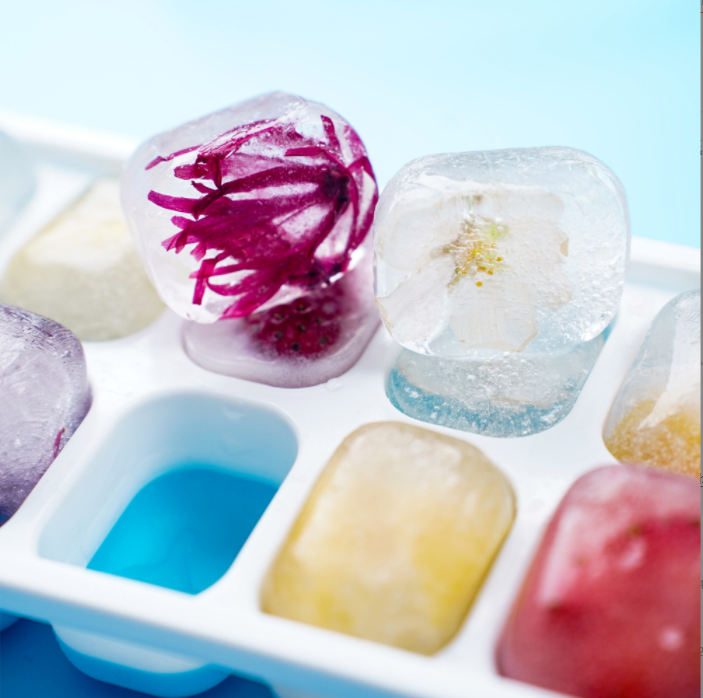 Stocked 14 Cavity Ice Cube Maker Molds with Lids and Bpa Free PP Plastic