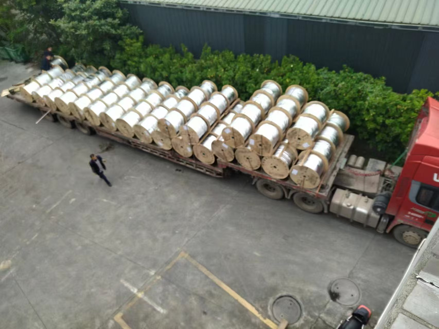 Metal Reinforced Butterfly Optical Cable with LSZH Outer Sheath and Bending Resistant Fiber for FTTX System Wiring