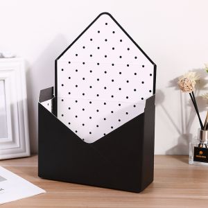 Recycled Materials Square Luxury Valentine's Day Flower Gift Packaging Shopping