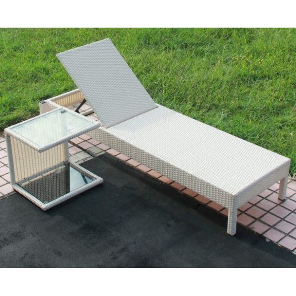Outdoor garden wicker furniture sunbed PE Rattan beach chair Chaise lounge chair