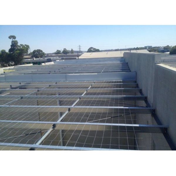 1 . 5mm Low Carbon Iron Galvanized Welded Wire Mesh Metal Grid Fence For Roof