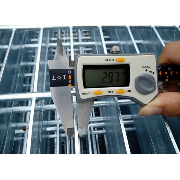 Buy Flooring Platform Swage Locked 25x3mm Stainless Bar Grating at wholesale prices