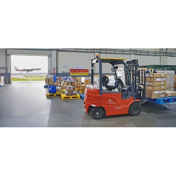 BYD's Four Pivot Balance Weight 1.6-1.8 Ton Pure Electric Forklift For Single Drive