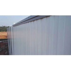 White Color Poultry Farm Structure With Steel Sheets Cladding For Goods Storage