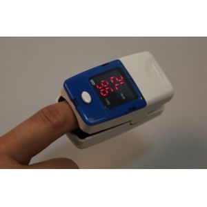 Handheld Fingertip Oxygen Pulse Oximeter For Family , Hospital