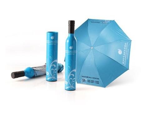 Black Tips Bottle Shaped Umbrella , Sky Blue No Drip Rain Umbrella Customized