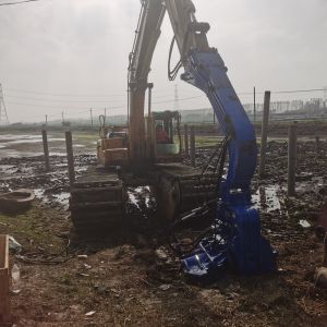 China SDLG Excavator Mounted Pile Driving Vibro Hammer For Solar Construction Project on sale