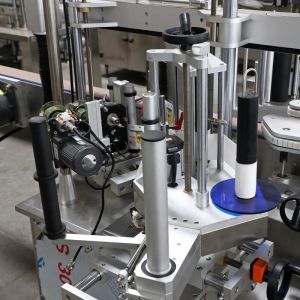 Juice Milk 2sides Square Bottle Labeling Machine Stable And Reliable