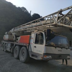 Maximum Lifting Weight 16t XCT80 Zoomlion Construction Machinery Heavy Crane