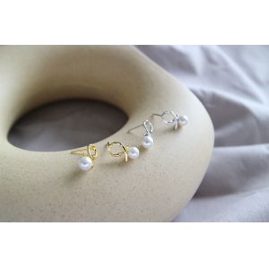 925 Sterling Silver Shell Pearl Stud Earrings Knotted Shape For Student