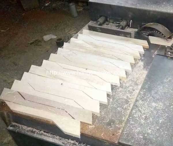 Wooden-Hanger-Shape-Sawing-Machine