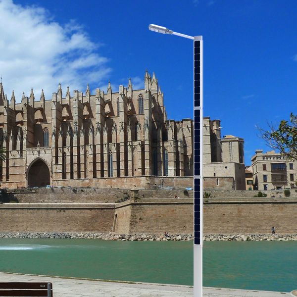 High Efficiency Integrated Solar Pole Lights Super Brightness High Mast